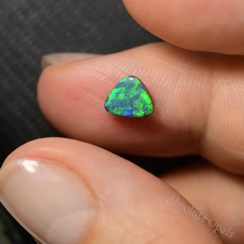 0.65 cts Black Opal Lightning Ridge Solid Stone