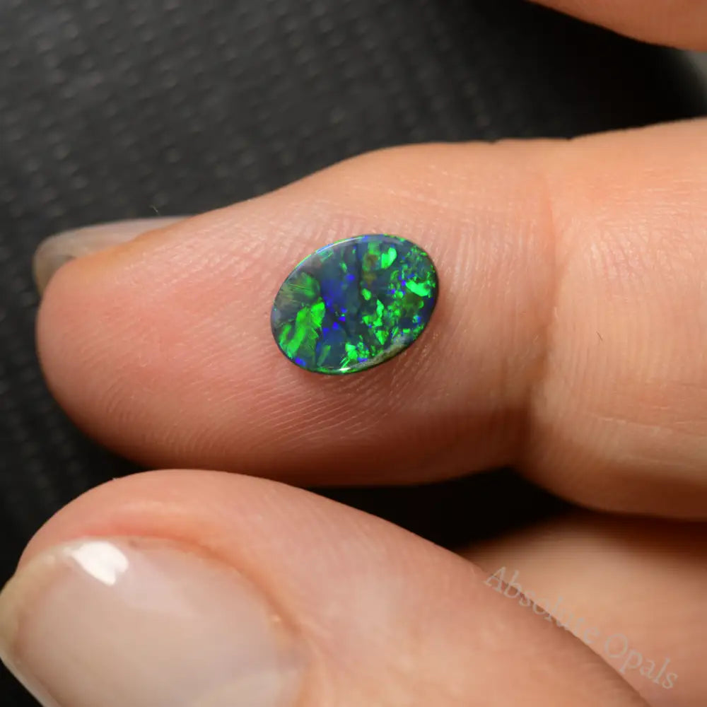 0.68 cts Black Opal Lightning Ridge Solid Stone