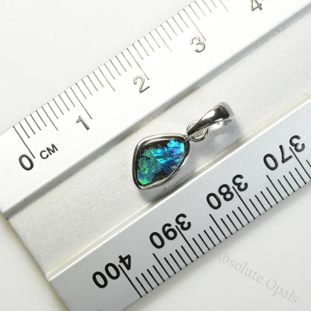 1.06 g Australian Boulder Opal with Silver Pendant : L 19.5 mm