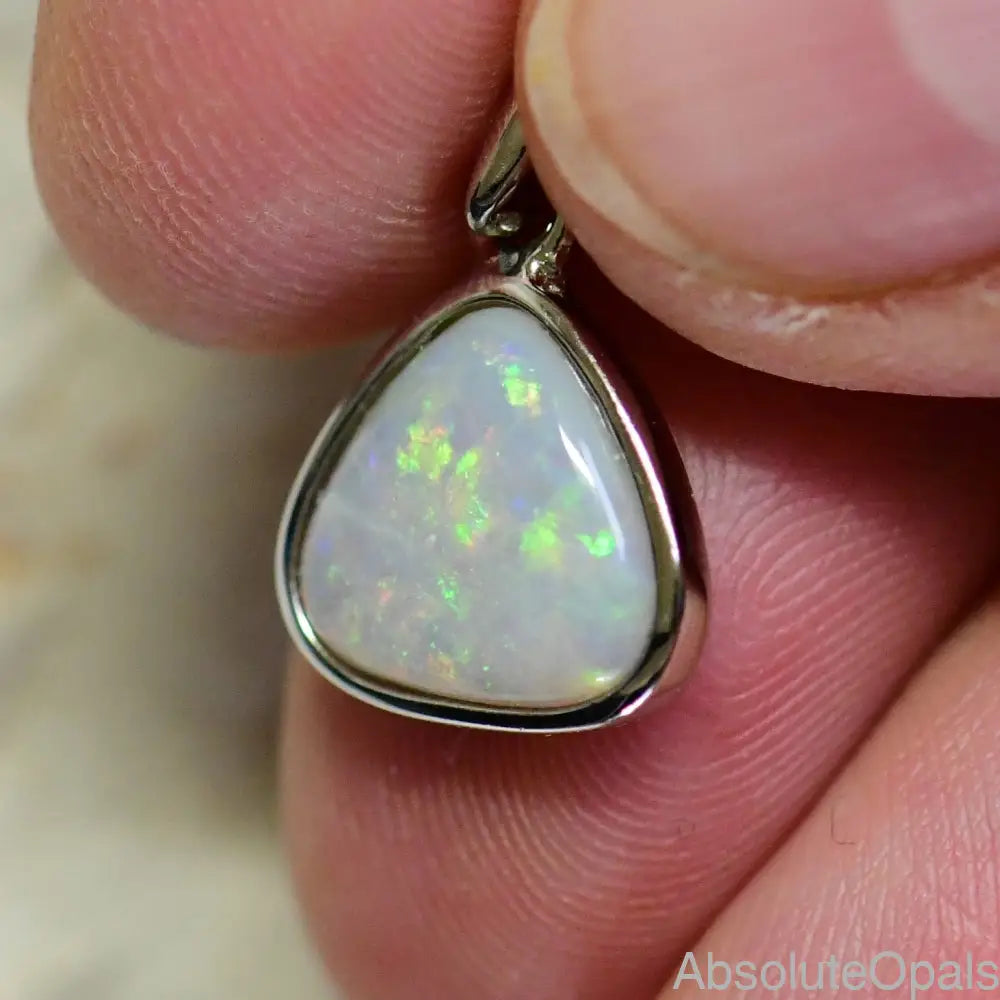 silver opal pendnat