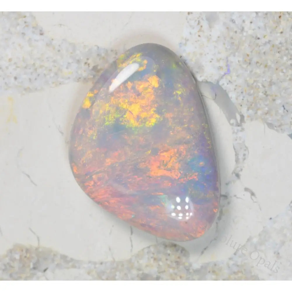 1.62 cts Dark Opal Lightning Ridge Solid Stone