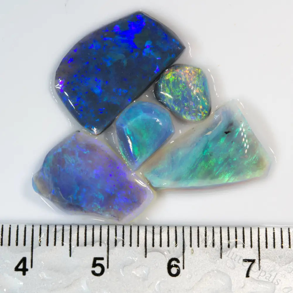 Rough opal parcel