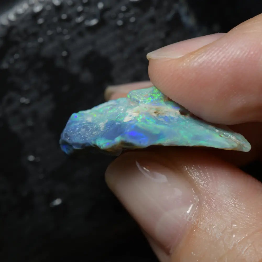 14.3 cts Rough Opal Lightning Ridge for Carving