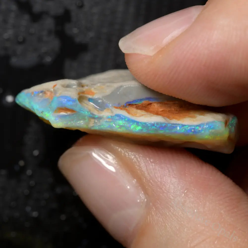 22.9 cts Rough Opal Lightning Ridge for Carving