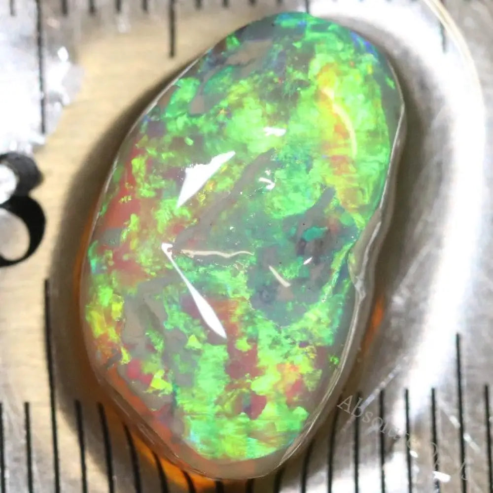 8.50 Cts Opal Lightning Ridge Rough Rub Nobby