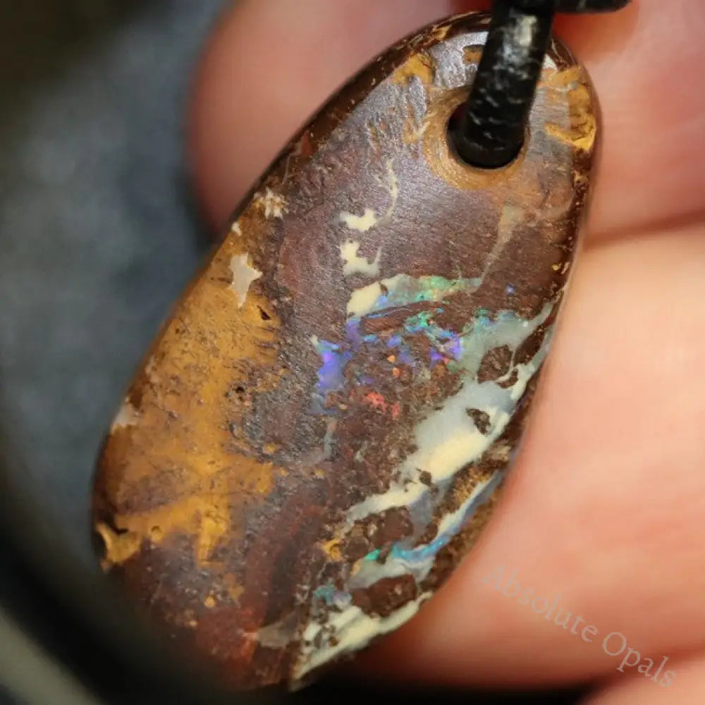 Australian Opal Boulder Drilled Greek Leather Pendant Necklace 22.10 Cts Jewellery