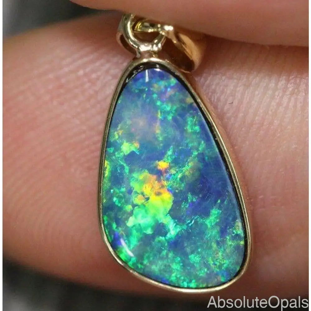 opal gold pendant